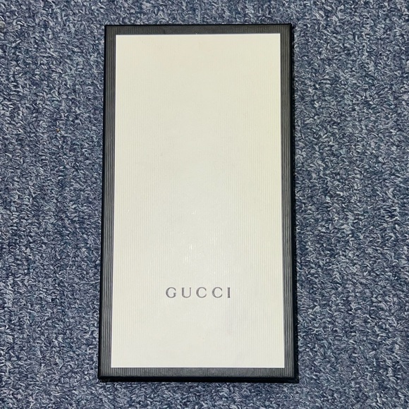 Small Gucci Box - Picture 1 of 3